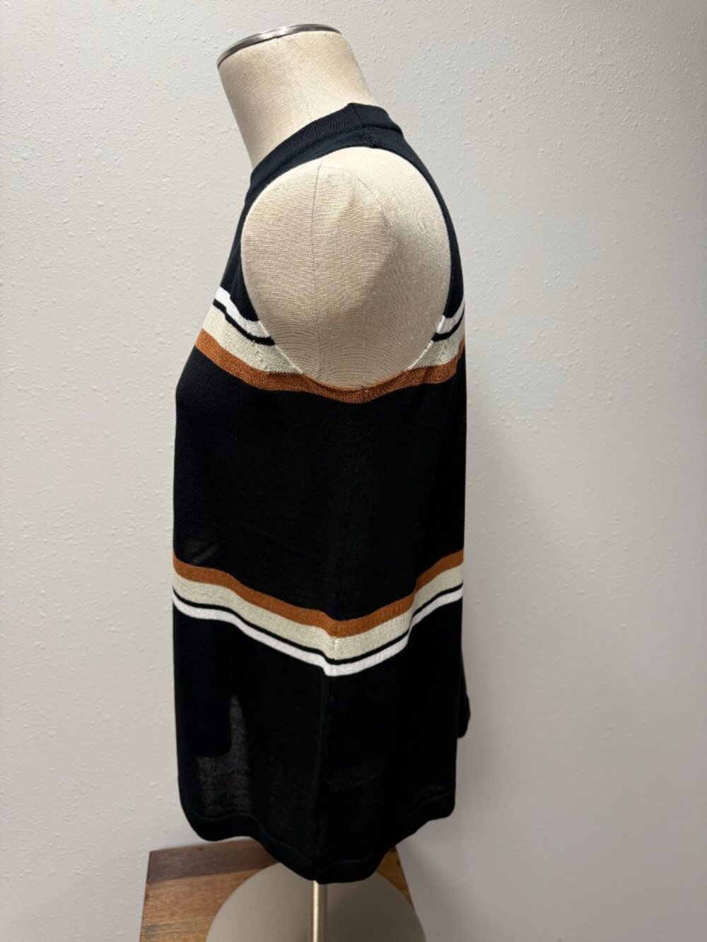 *NEW* 2 Fly Co. Hereford Tank - Picture 6 of 11